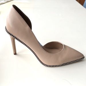 COPY - Retail 125$ NEW Nude classic heels